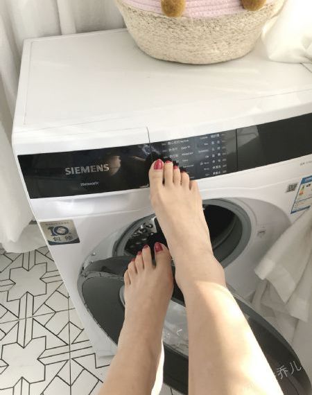 少妇脱了内裤在厨房_超清超清免费观看